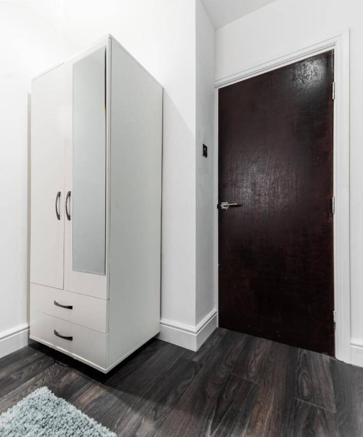 Aldgate Flats Apartment London Exterior photo