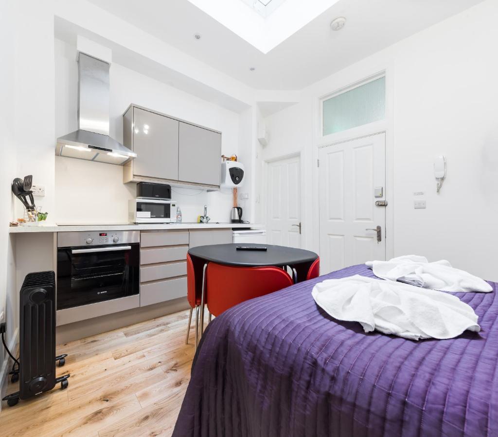 Aldgate Flats Apartment London Exterior photo