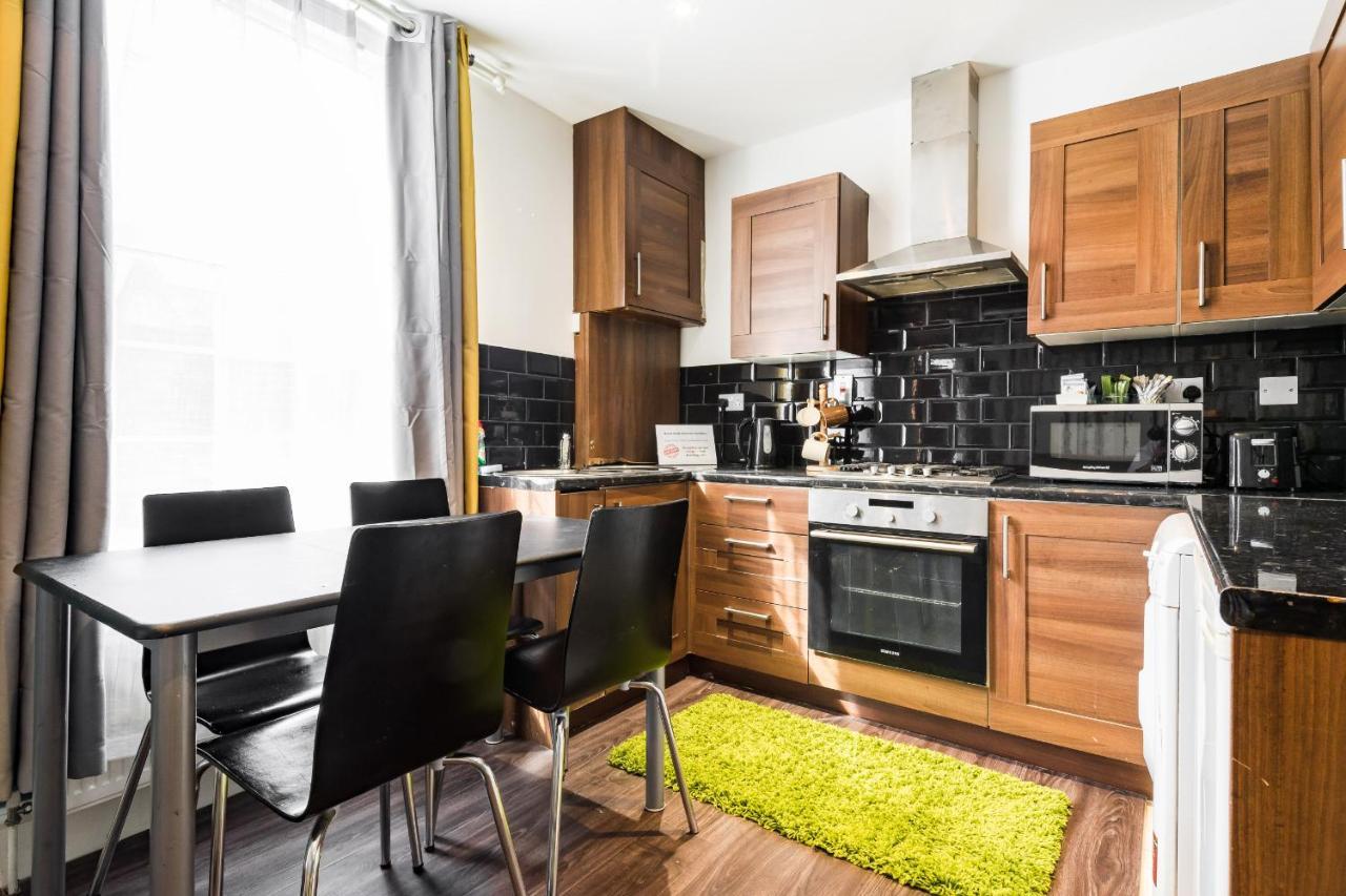 Aldgate Flats Apartment London Exterior photo