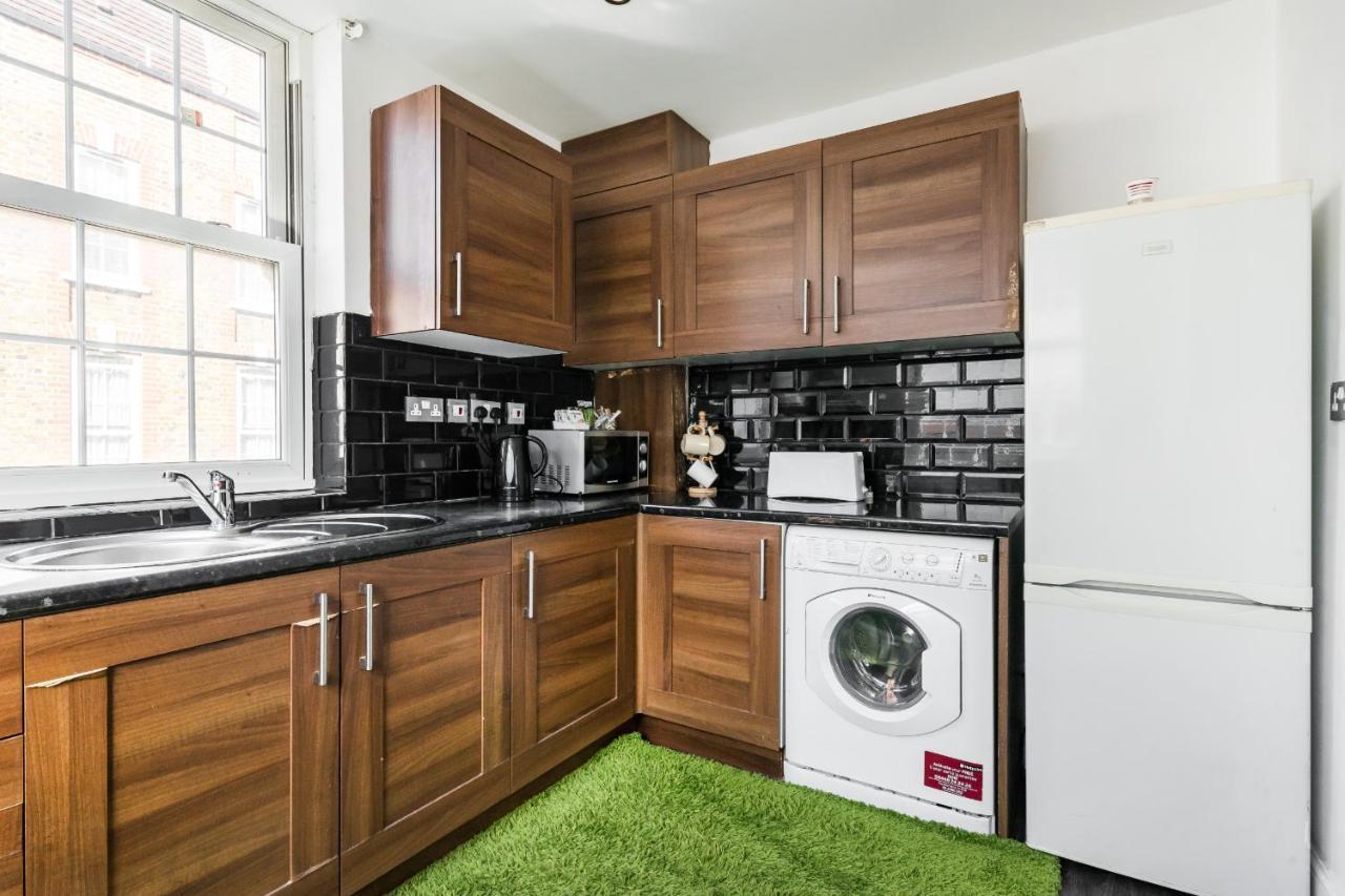 Aldgate Flats Apartment London Exterior photo