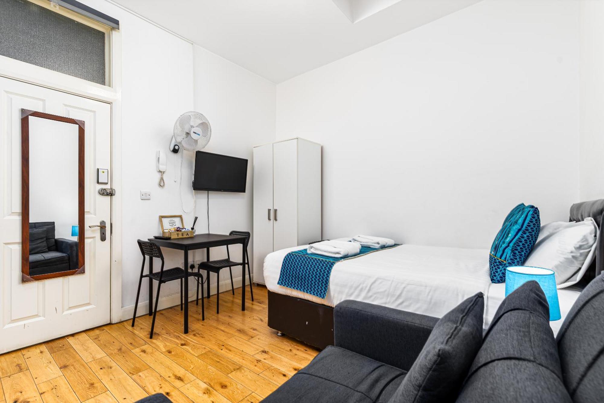 Aldgate Flats Apartment London Exterior photo